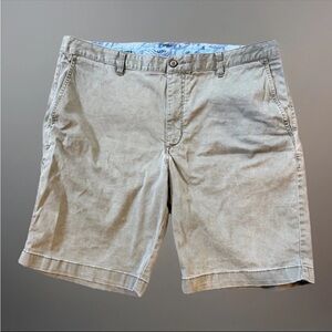 Tommy Bahama Cotton Shorts Mens 38 Flat Front Basic Khaki Preppy Logo Chino